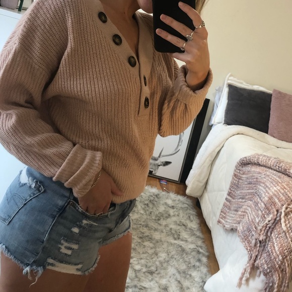 Sweater - Picture 4 of 4